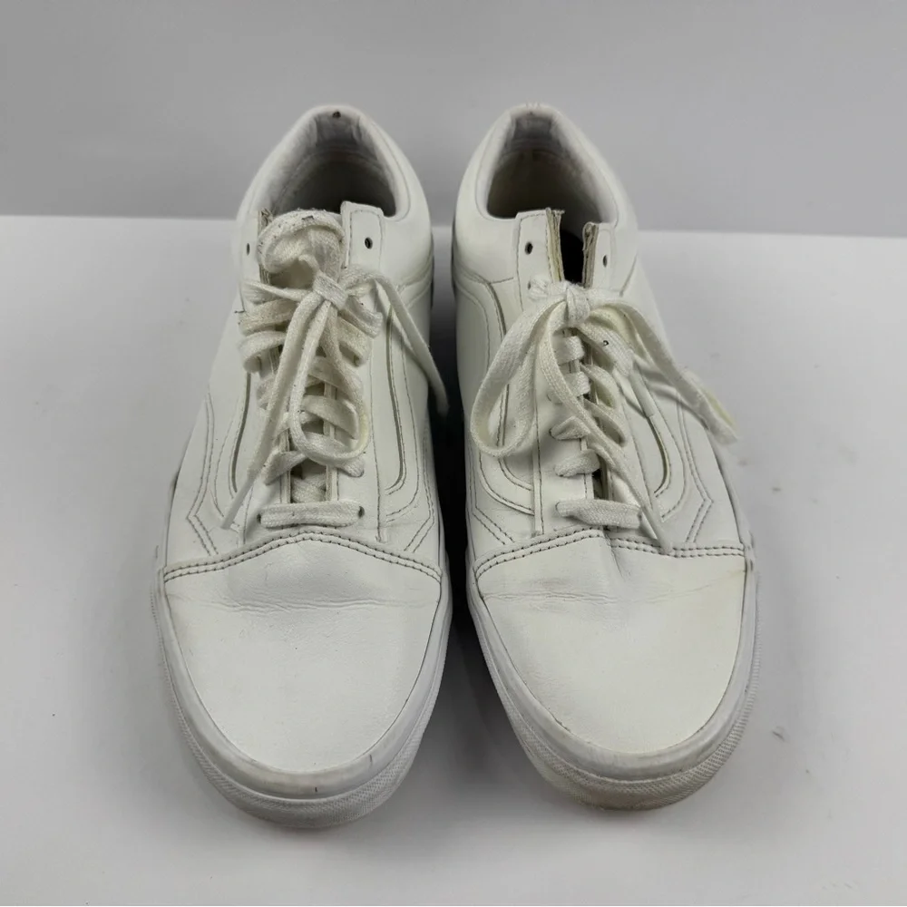 Vans old skool True White leather sneakers men’s 9.5 women’s 11